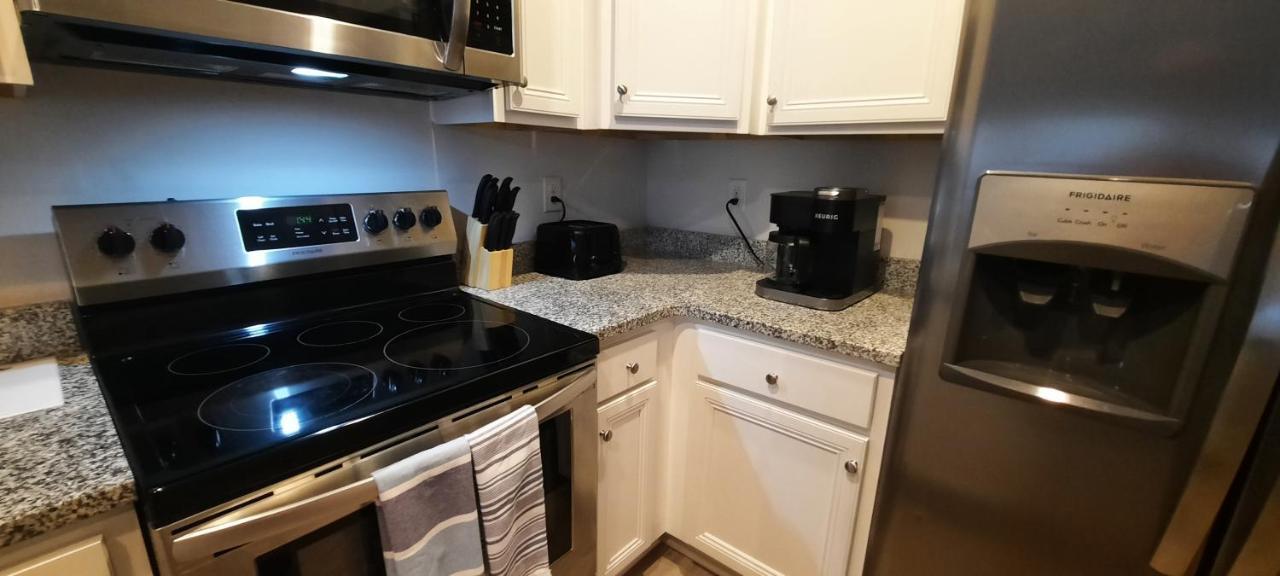 Paradise Pointe 3 Bedrooms Ideal For Longer Stays Pool Kitchen
