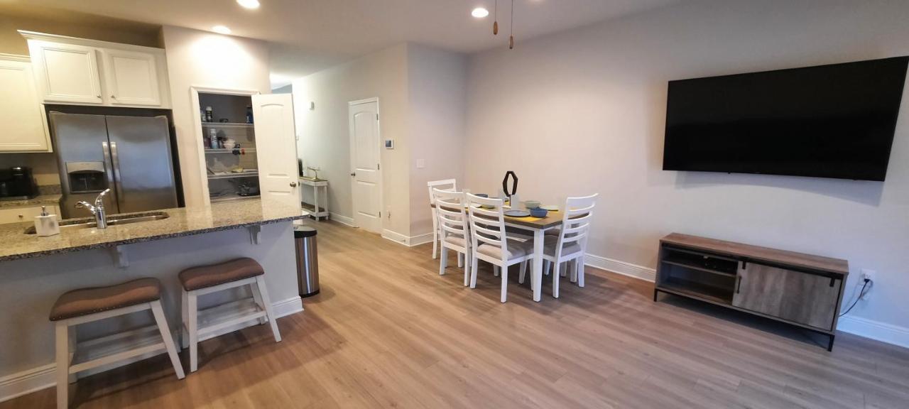 Paradise Pointe 3 Bedrooms Ideal For Longer Stays Pool Kitchen Holiday home Panama City Beach