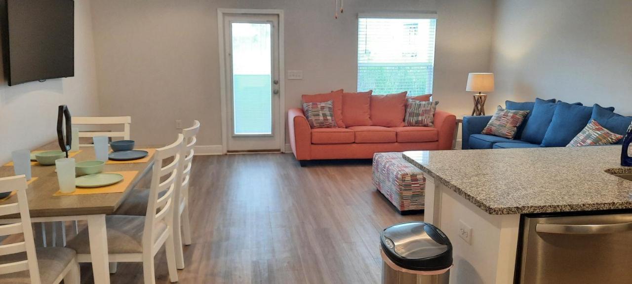 Paradise Pointe 3 Bedrooms Ideal For Longer Stays Pool Kitchen