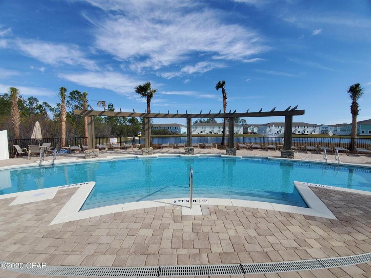 Paradise Pointe 3 Bedrooms Ideal For Longer Stays Pool Kitchen Holiday home
